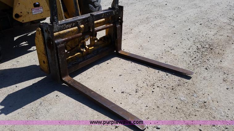 image for item L2776 1999 Gehl DL6H40 telehandler