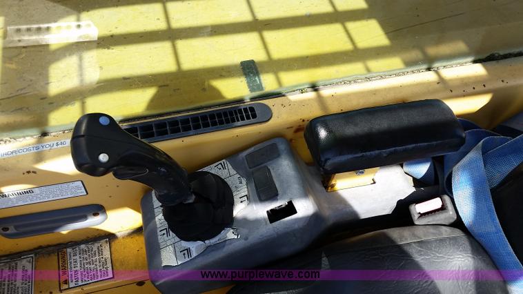 image for item L2776 1999 Gehl DL6H40 telehandler