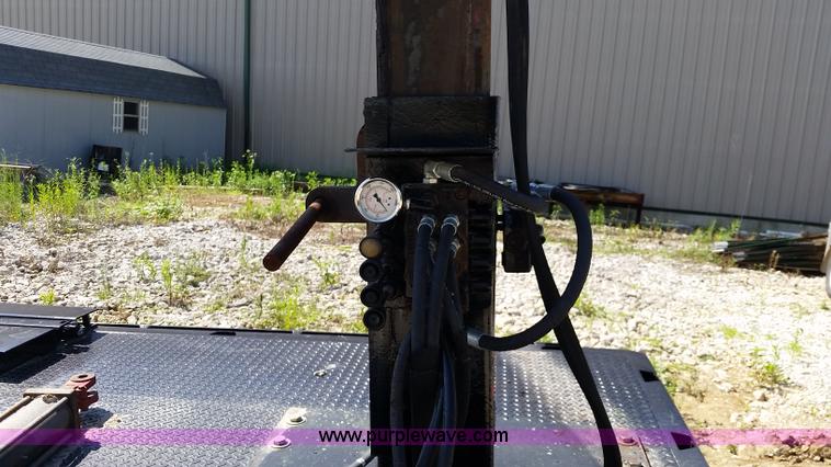 image for item L2777 Shingle conveyor bed