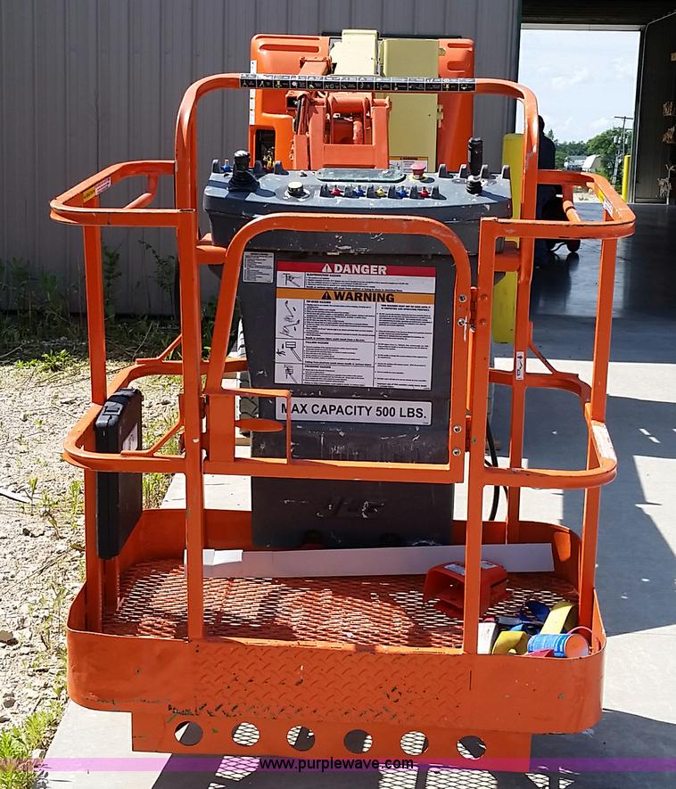 image for item L2778 2002 JLG E300AJP boom lift