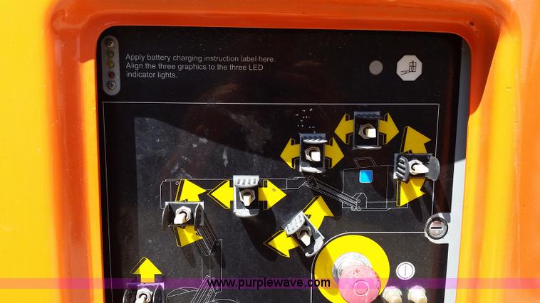 image for item L2778 2002 JLG E300AJP boom lift