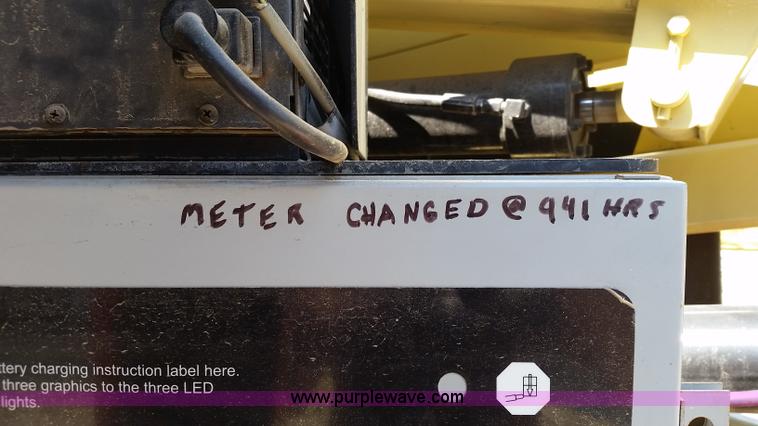 image for item L2778 2002 JLG E300AJP boom lift