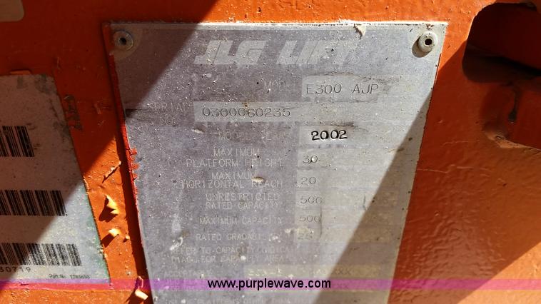 image for item L2778 2002 JLG E300AJP boom lift
