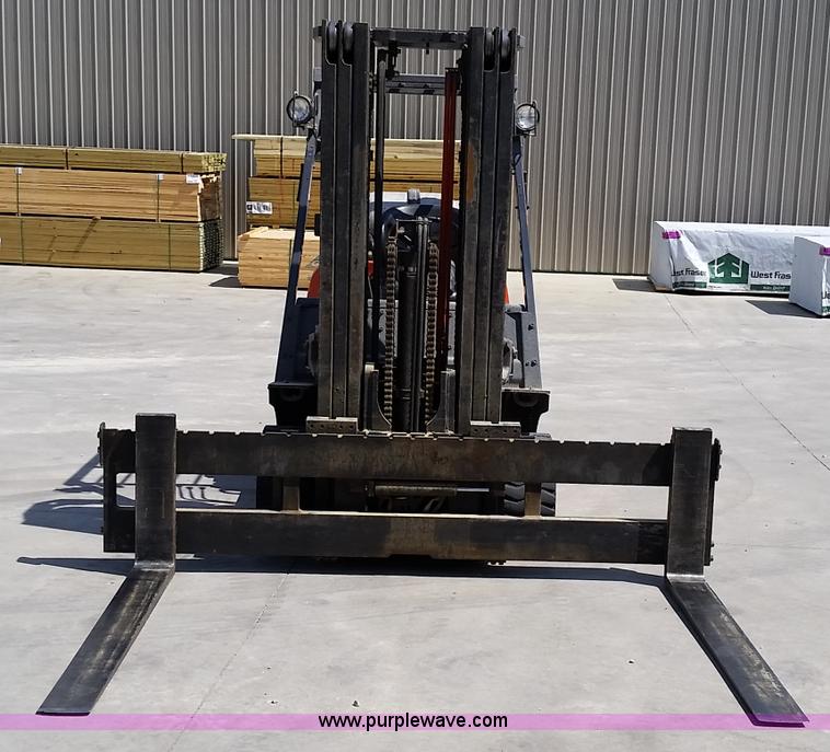 image for item L2779 Toyota 52-6FGGU36 forklift