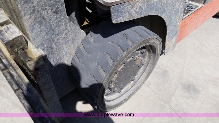 image for item L2779 Toyota 52-6FGGU36 forklift