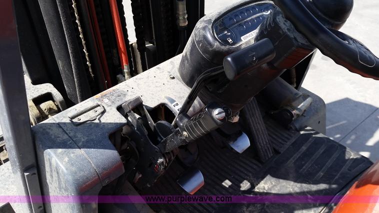 image for item L2779 Toyota 52-6FGGU36 forklift