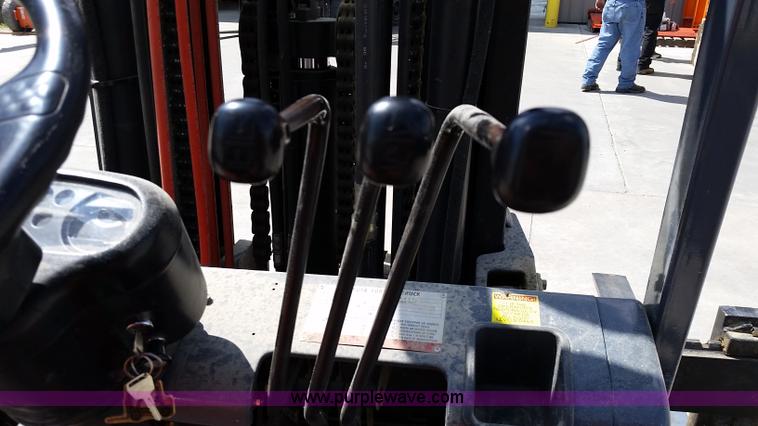 image for item L2779 Toyota 52-6FGGU36 forklift