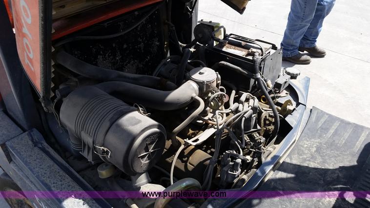 image for item L2779 Toyota 52-6FGGU36 forklift