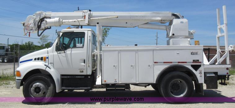 image for item L2830 2002 Sterling M7500 Acterra digger derrick truck