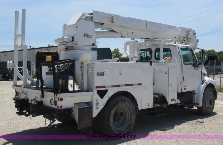 image for item L2830 2002 Sterling M7500 Acterra digger derrick truck