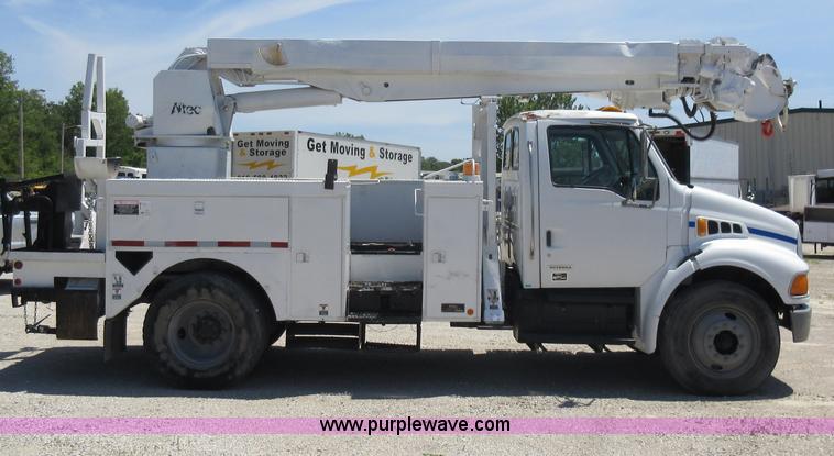 image for item L2830 2002 Sterling M7500 Acterra digger derrick truck