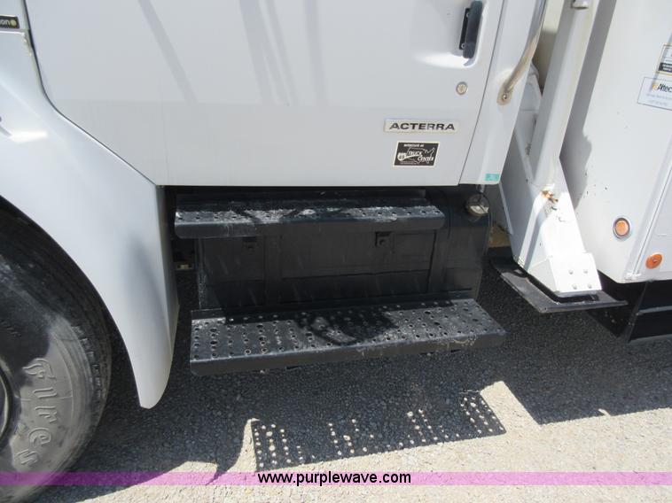 image for item L2830 2002 Sterling M7500 Acterra digger derrick truck