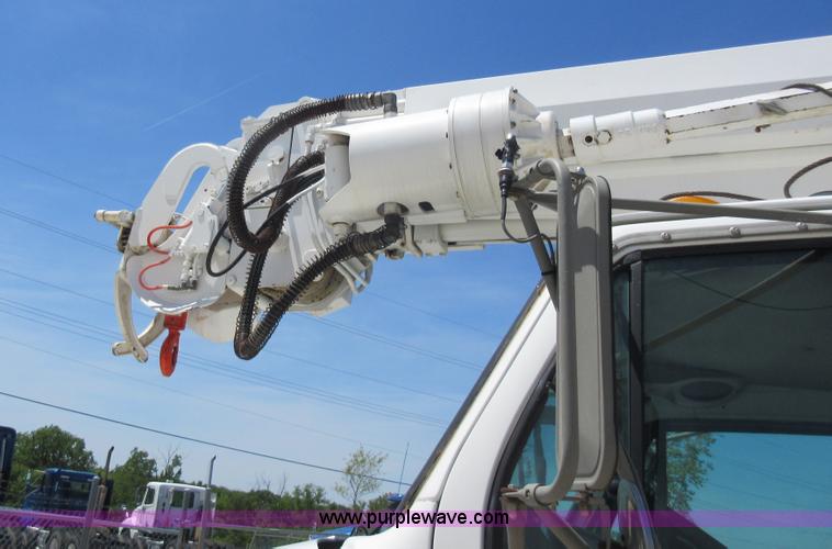 image for item L2830 2002 Sterling M7500 Acterra digger derrick truck