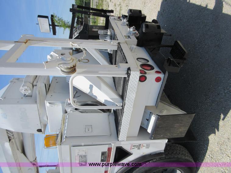 image for item L2830 2002 Sterling M7500 Acterra digger derrick truck