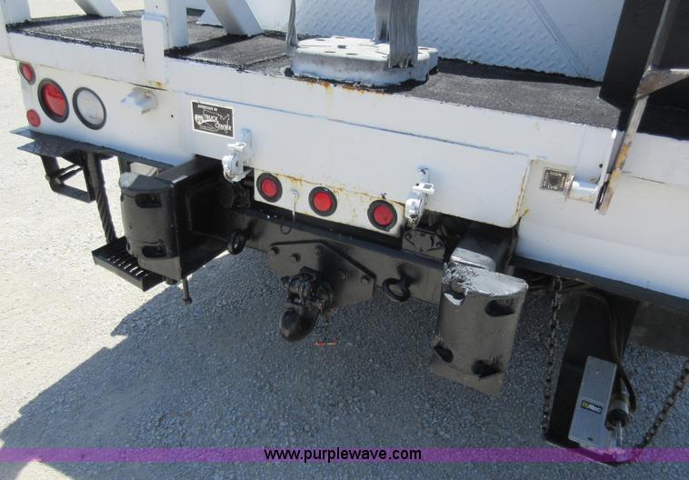 image for item L2830 2002 Sterling M7500 Acterra digger derrick truck