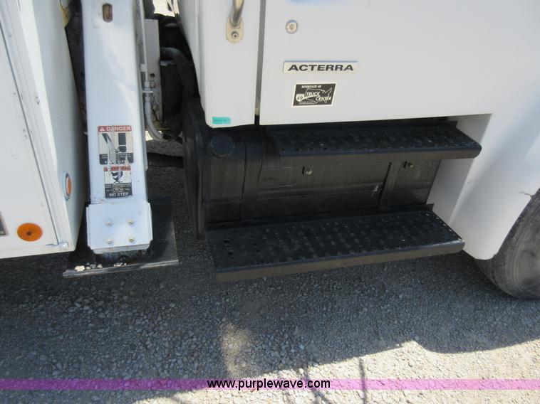 image for item L2830 2002 Sterling M7500 Acterra digger derrick truck