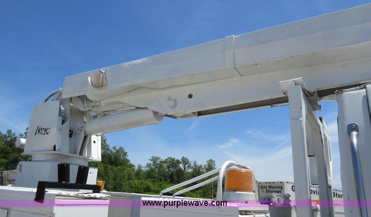 image for item L2830 2002 Sterling M7500 Acterra digger derrick truck