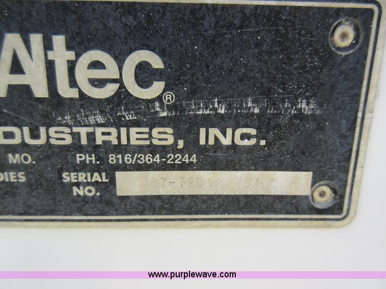 image for item L2830 2002 Sterling M7500 Acterra digger derrick truck