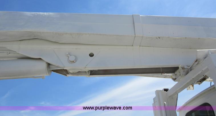 image for item L2830 2002 Sterling M7500 Acterra digger derrick truck