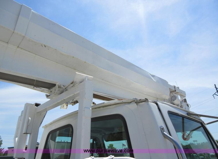 image for item L2830 2002 Sterling M7500 Acterra digger derrick truck