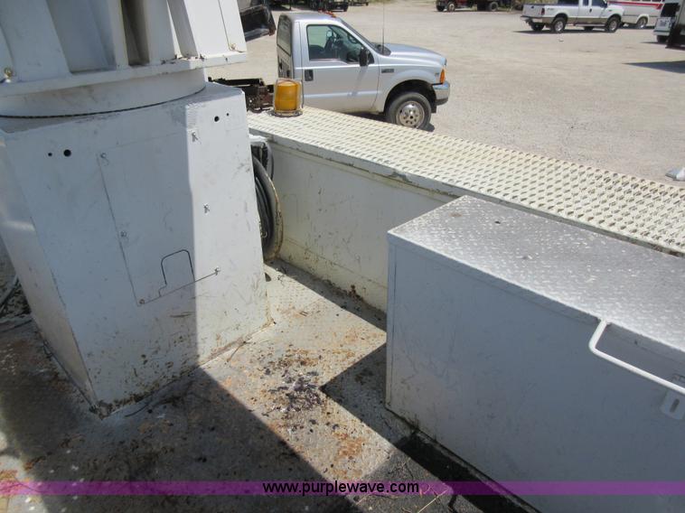 image for item L2830 2002 Sterling M7500 Acterra digger derrick truck