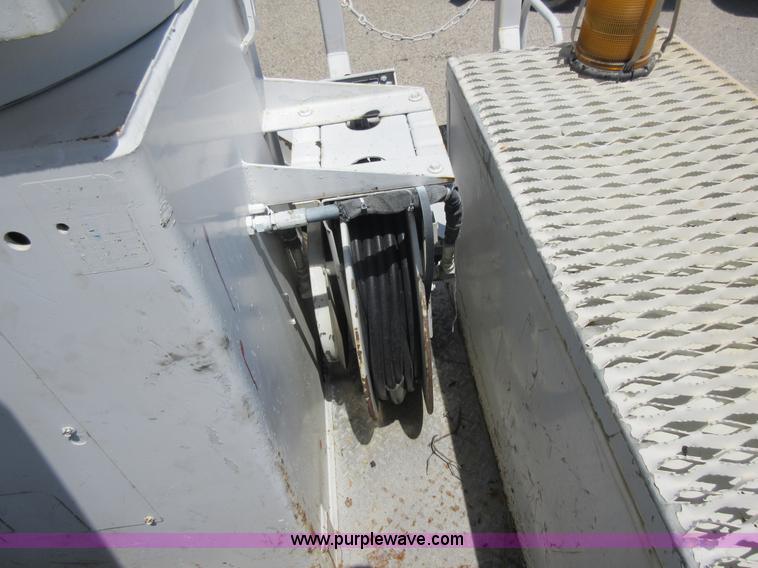 image for item L2830 2002 Sterling M7500 Acterra digger derrick truck