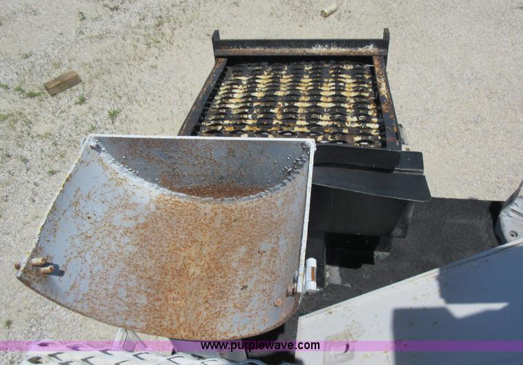 image for item L2830 2002 Sterling M7500 Acterra digger derrick truck