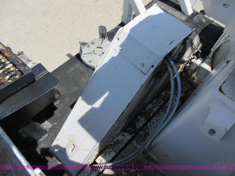 image for item L2830 2002 Sterling M7500 Acterra digger derrick truck