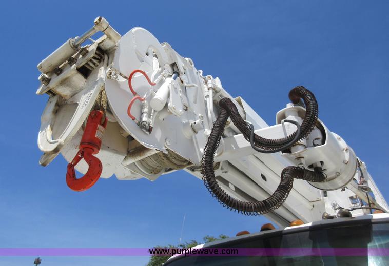 image for item L2830 2002 Sterling M7500 Acterra digger derrick truck