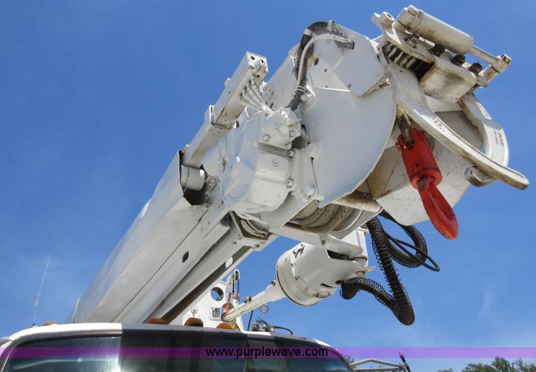 image for item L2830 2002 Sterling M7500 Acterra digger derrick truck