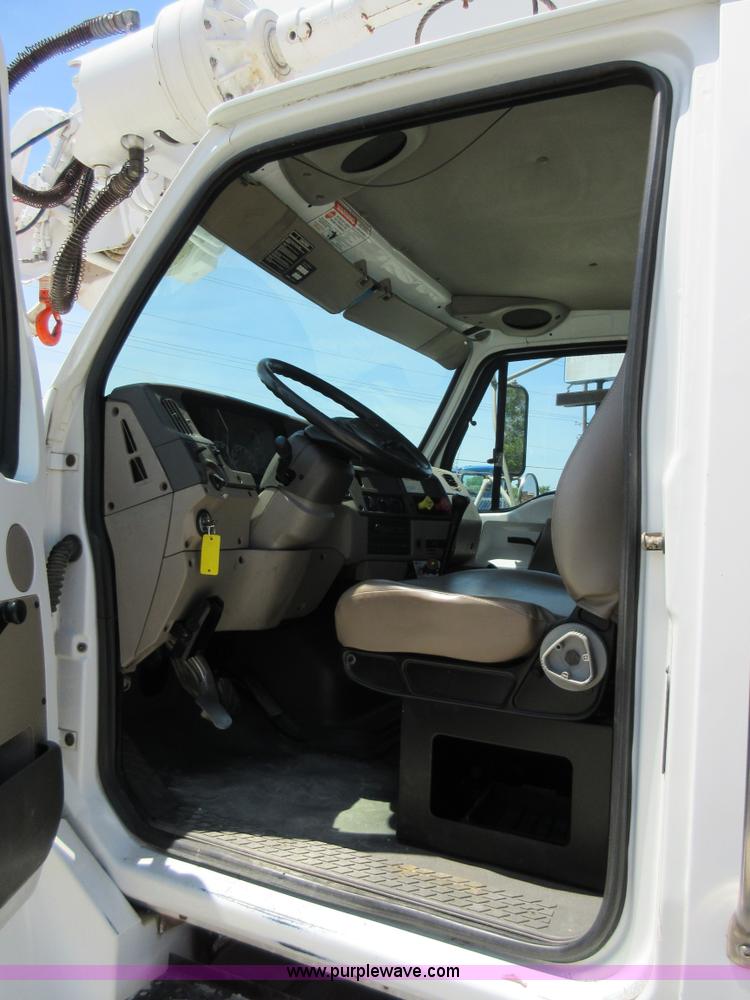 image for item L2830 2002 Sterling M7500 Acterra digger derrick truck