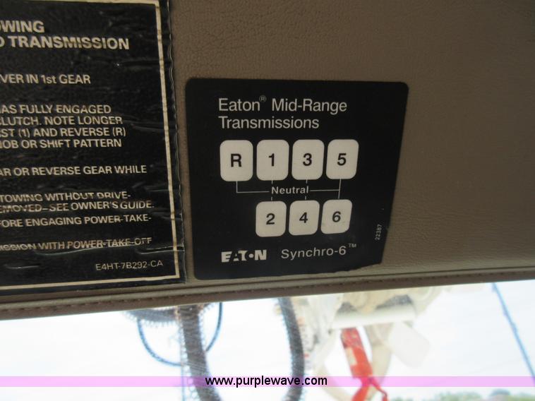 image for item L2830 2002 Sterling M7500 Acterra digger derrick truck