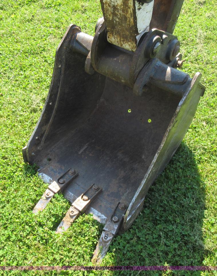 image for item L2838 2008 Bobcat 335G compact excavator