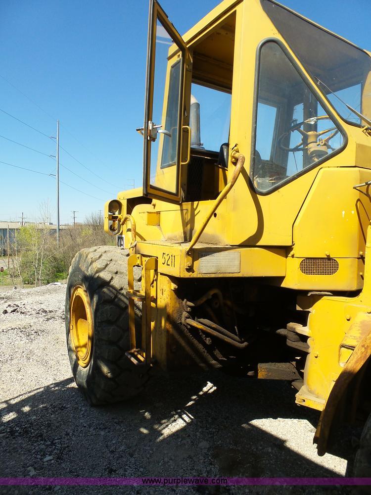 image for item L3168 1968 Caterpillar 950 wheel loader