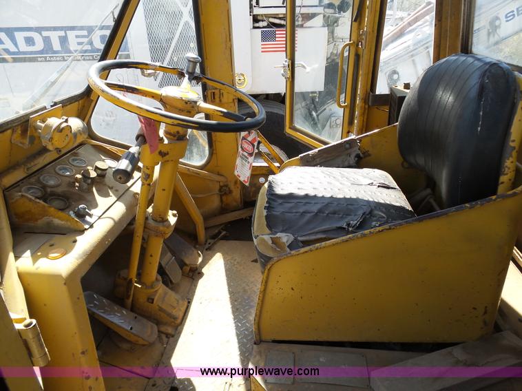 image for item L3168 1968 Caterpillar 950 wheel loader