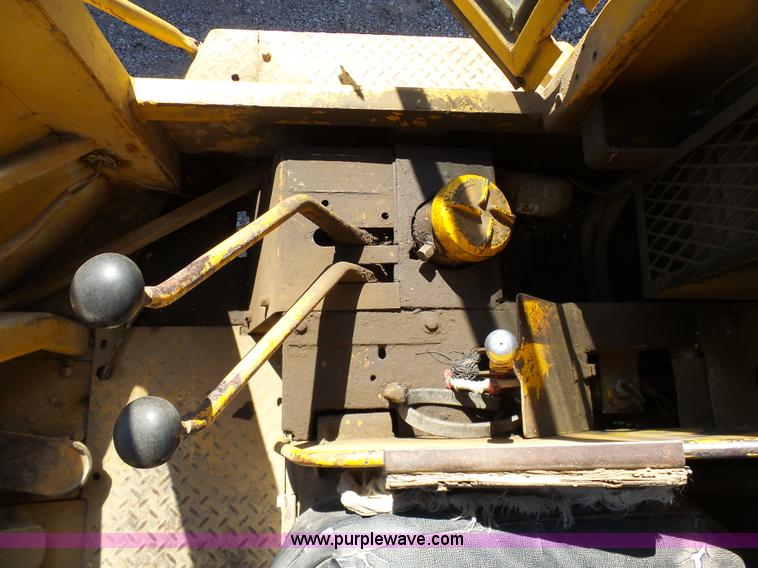 image for item L3168 1968 Caterpillar 950 wheel loader