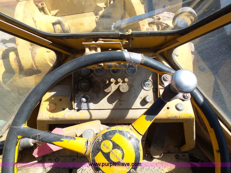 image for item L3168 1968 Caterpillar 950 wheel loader
