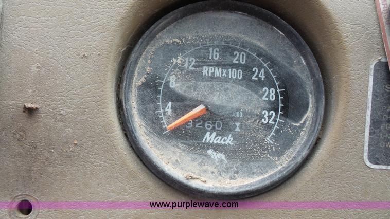 image for item L4805 1977 Mack RS700L dump truck