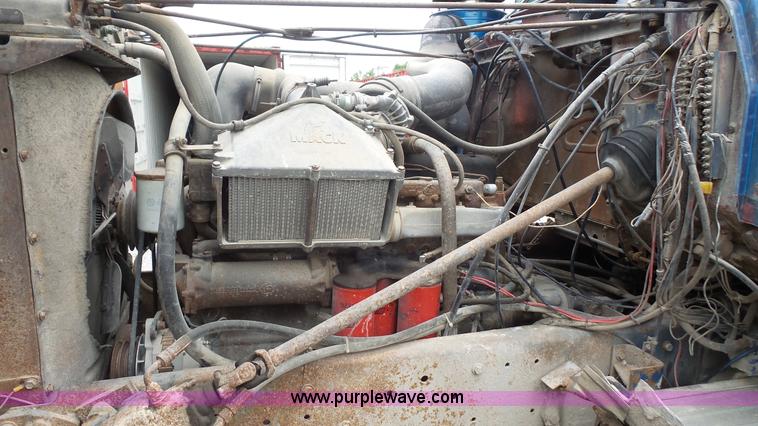 image for item L4805 1977 Mack RS700L dump truck