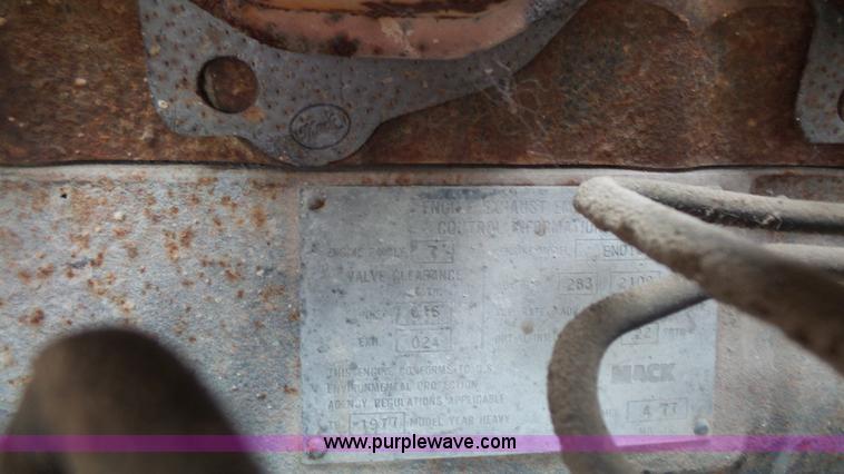 image for item L4805 1977 Mack RS700L dump truck