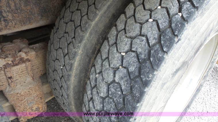 image for item L4805 1977 Mack RS700L dump truck