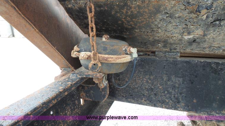 image for item L4805 1977 Mack RS700L dump truck