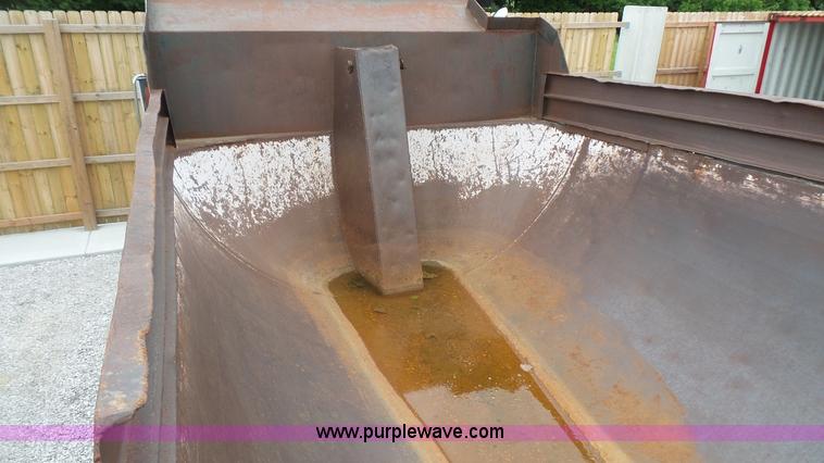 image for item L4805 1977 Mack RS700L dump truck