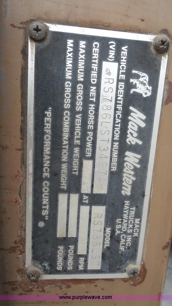 image for item L4805 1977 Mack RS700L dump truck