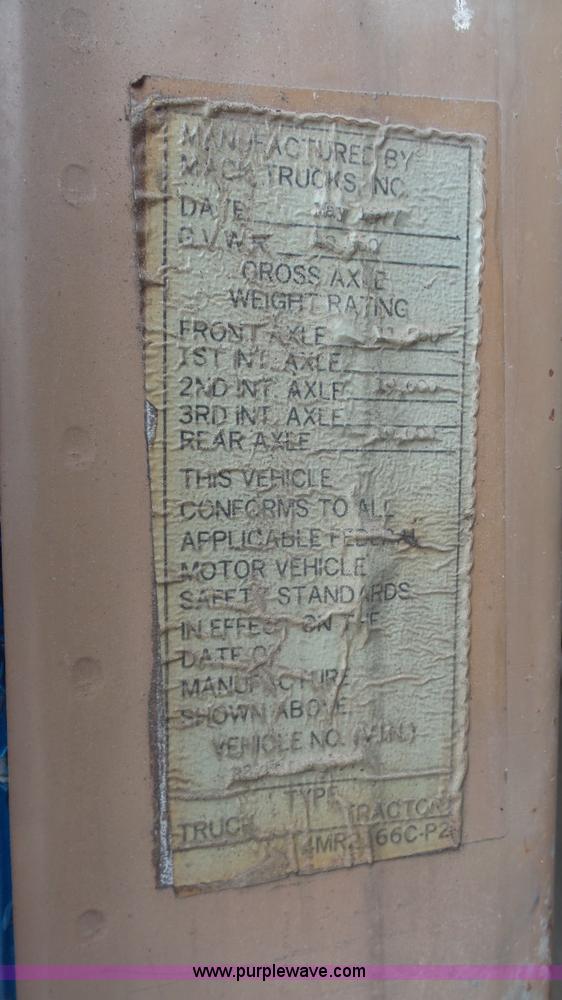 image for item L4805 1977 Mack RS700L dump truck