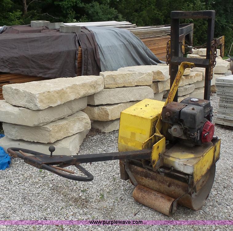 image for item L4806 Wacker RSS 800A single drum roller