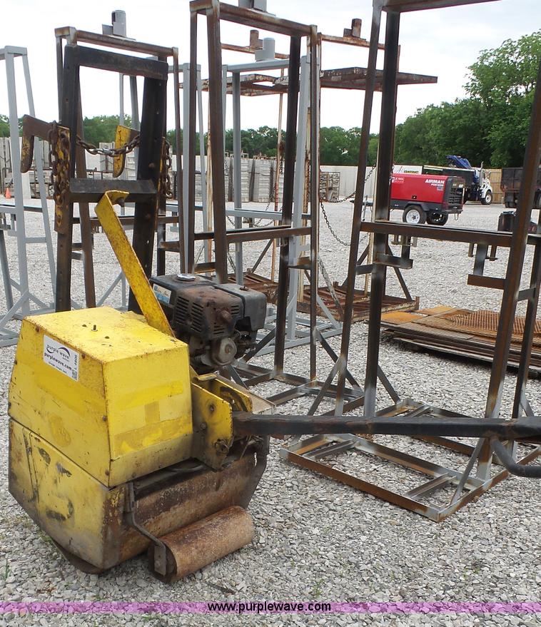 image for item L4806 Wacker RSS 800A single drum roller