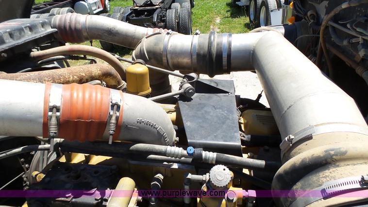 image for item L4812 1993 Peterbilt 379 semi truck