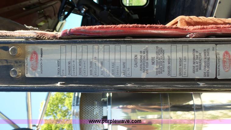 image for item L4812 1993 Peterbilt 379 semi truck