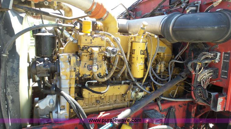 image for item L4814 1990 Peterbilt 379 semi truck